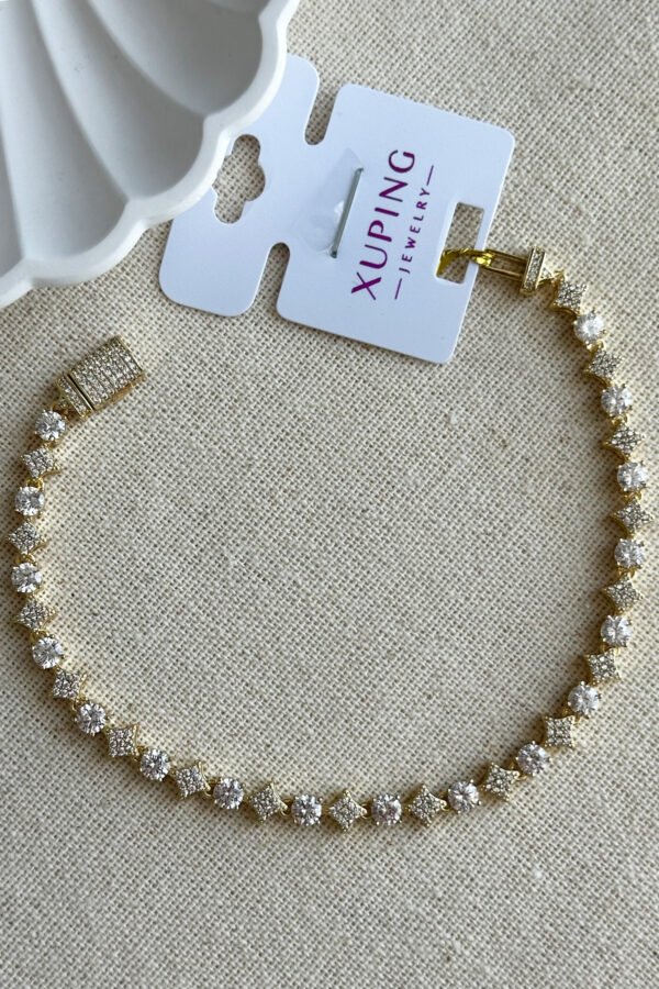 Xuping Taşlı Gurmet Zincir Kadın Bileklik – 20 cm | Altın Renk Kararmaz Xuping Takı