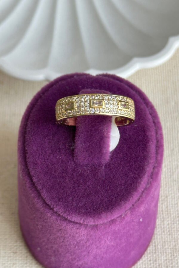 Xuping 14K Üçlü Kare Mini Taşlı Model Kadın Yüzük – Kararmaz Altın Renk Takı | Xuping Yüzük