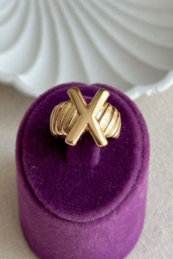 Alternative view of Xuping 18K X Model Kadın Yüzük – Kararmaz Altın Renk Takı | Xuping Yüzük