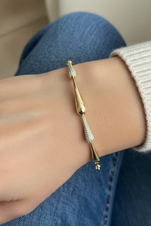 Alternative view of Caprea Pirinç 14 K 18 cm Damla Taşlı Bileklik Kadın Altın Renkli Karamaz Bileklik