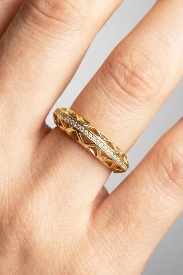 Alternative view of Xuping 14K Boşluklu Taşlı Kadın Yüzük – Kararmaz Altın Renk Takı | Xuping Yüzük