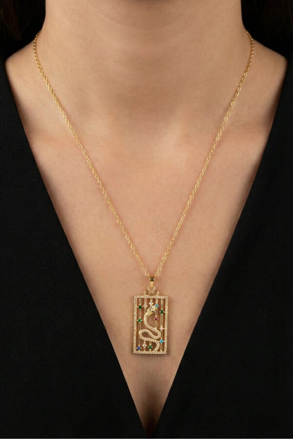 Çelik 22K Dikdörtgen Yılanlı Taşlı Kolye 45 cm | Altın Renkli Kararmaz Takı Kadın Çelik Kolye