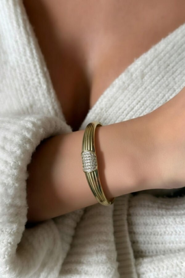 Xuping 14K Taşlı 18 cm Düz Kadın Kelepçe Altın Renkli Kadın Xuping Bileklik