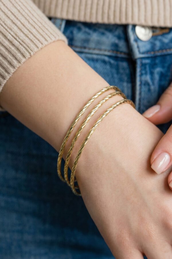 Xuping 14K Çizgili 3'lü 62 mm Çaplı Kadın Bilezik Altın Renkli Kadın Xupibg Bileklik