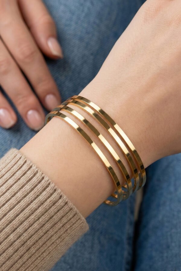 Çelik 22K 4'lü Köşeli Kadın Bilezik Çap 6 cm 18 cm Çevre Altın Renkli Kadın Bilezik