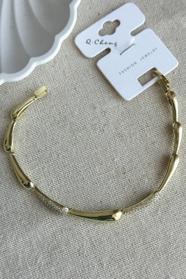 Cheng 14K Damla Taşlı Zincir Kadın Bileklik – 18cm | Altın Renk Kararmaz Pirinç Takı