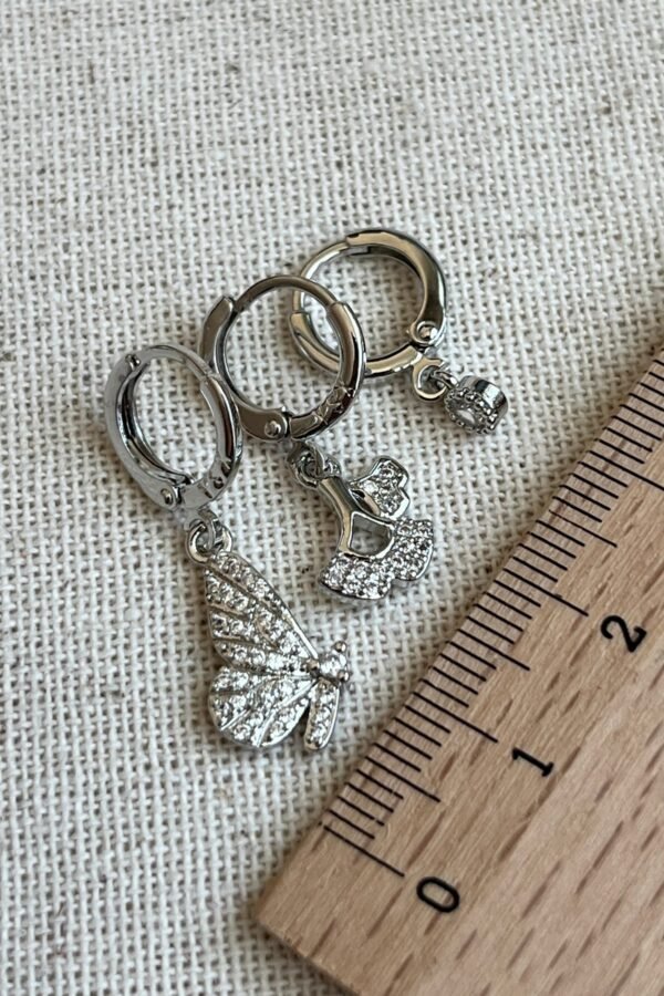 Alternative view of Caprea Pirinç Üçlü Kelebek Küpe Kadın Gümüş Renkli Kararmaz Küpe